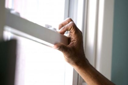 arm-on-window-725×483